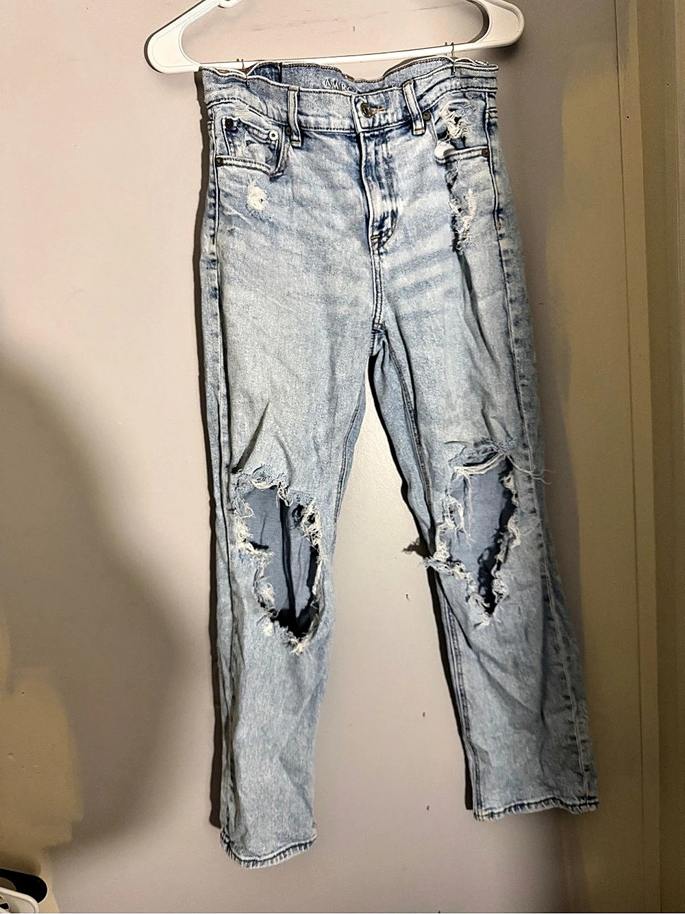American Eagle Distressed Skinny Jeans